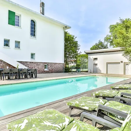 Lavignottes - Ac - Piscine&tennis Feriehus *