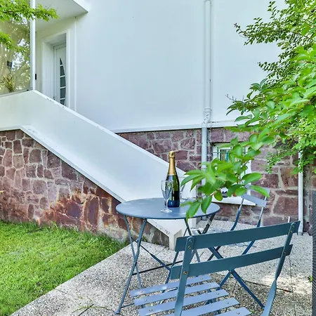 Lavignottes - Ac - Piscine&tennis Feriehus